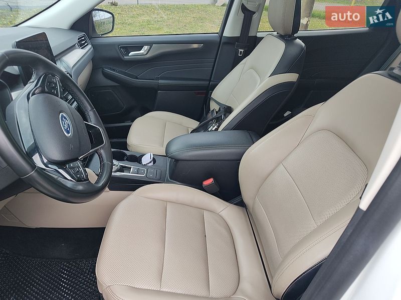 Внедорожник / Кроссовер Ford Escape 2022 в Смеле