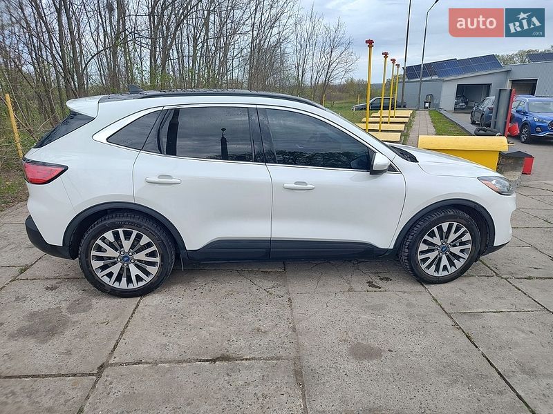 Внедорожник / Кроссовер Ford Escape 2022 в Смеле