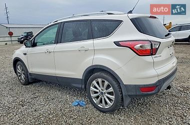 Внедорожник / Кроссовер Ford Escape 2018 в Львове