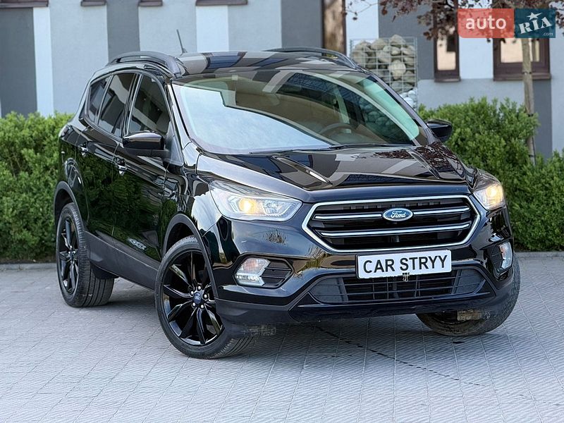 Внедорожник / Кроссовер Ford Escape 2018 в Стрые