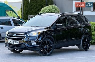 Внедорожник / Кроссовер Ford Escape 2018 в Стрые
