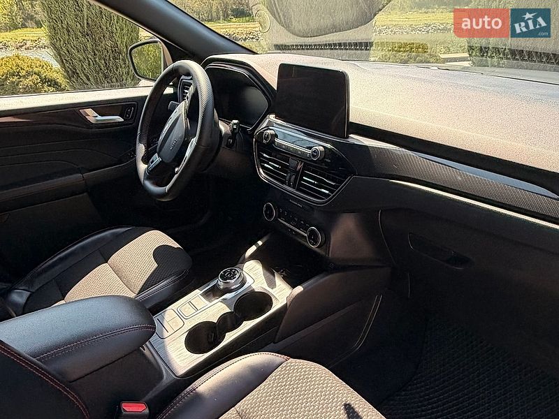 Позашляховик / Кросовер Ford Escape 2024 в Дніпрі