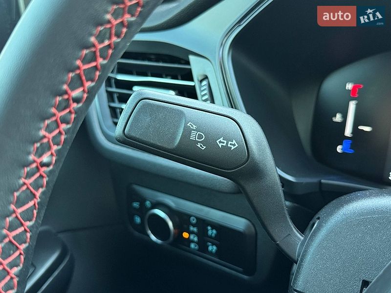 Внедорожник / Кроссовер Ford Escape 2025 в Киеве