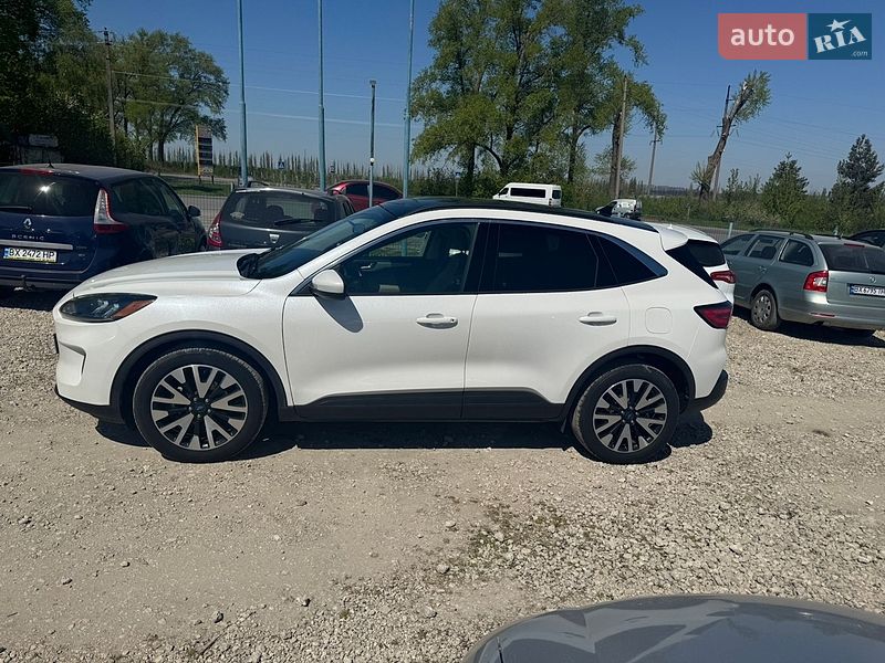 Позашляховик / Кросовер Ford Escape 2019 в Городку
