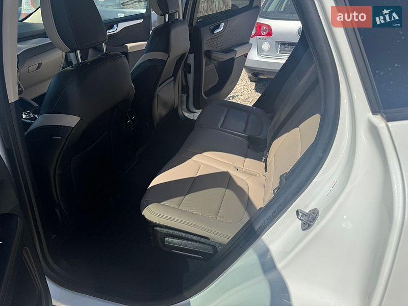 Позашляховик / Кросовер Ford Escape 2019 в Городку