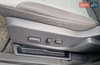 Позашляховик / Кросовер Ford Escape 2016 в Мостиській