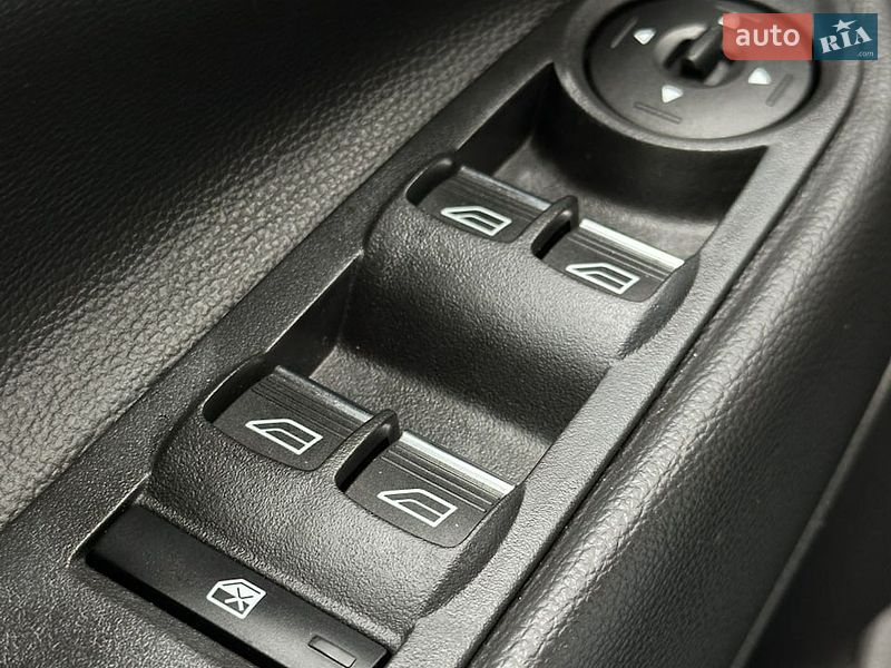 Внедорожник / Кроссовер Ford Escape 2016 в Белогородке