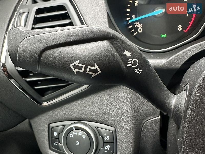 Внедорожник / Кроссовер Ford Escape 2016 в Белогородке