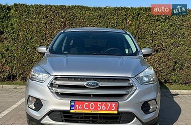 Позашляховик / Кросовер Ford Escape 2017 в Львові