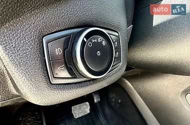 Внедорожник / Кроссовер Ford Escape 2017 в Львове