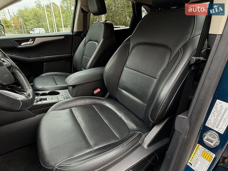 Внедорожник / Кроссовер Ford Escape 2020 в Львове