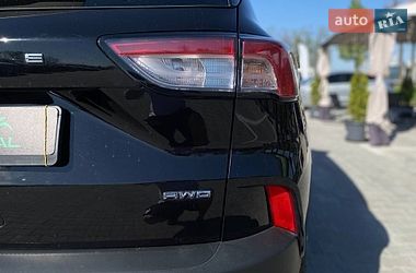 Внедорожник / Кроссовер Ford Escape 2021 в Киеве