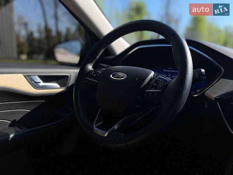 Внедорожник / Кроссовер Ford Escape 2021 в Киеве
