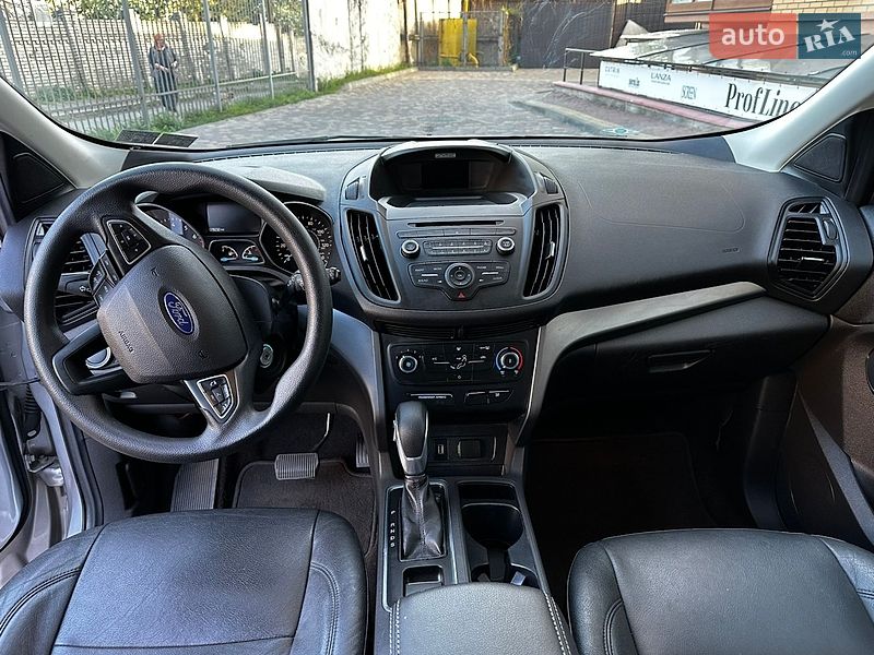 Позашляховик / Кросовер Ford Escape 2017 в Вінниці