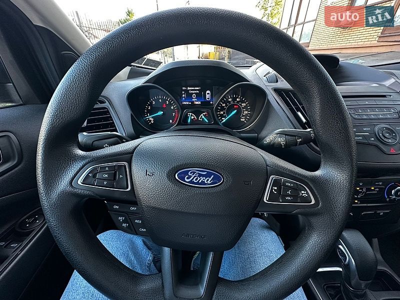 Позашляховик / Кросовер Ford Escape 2017 в Вінниці