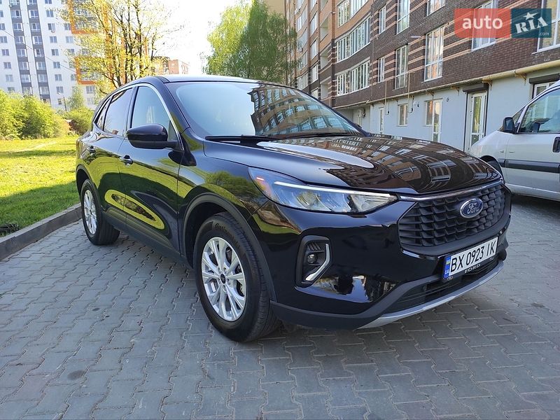 Позашляховик / Кросовер Ford Escape 2023 в Хмельницькому