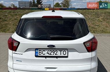 Внедорожник / Кроссовер Ford Escape 2019 в Стрые