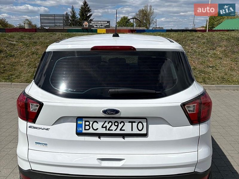 Внедорожник / Кроссовер Ford Escape 2019 в Стрые