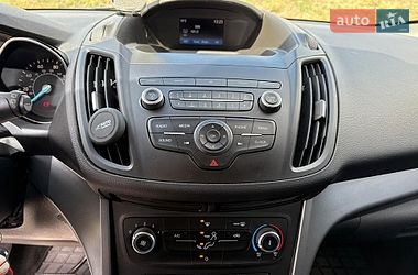 Внедорожник / Кроссовер Ford Escape 2019 в Стрые
