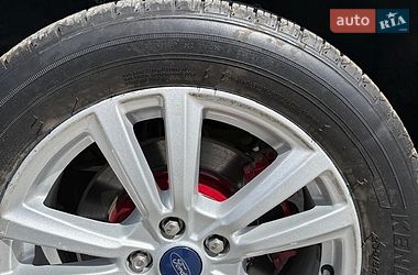 Внедорожник / Кроссовер Ford Escape 2019 в Стрые