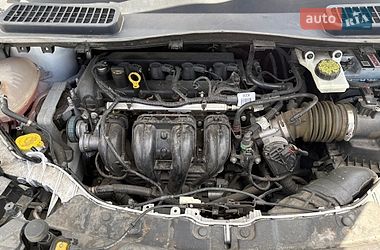 Внедорожник / Кроссовер Ford Escape 2019 в Стрые