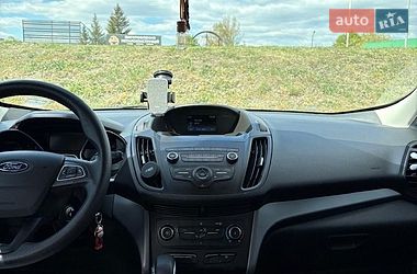 Внедорожник / Кроссовер Ford Escape 2019 в Стрые