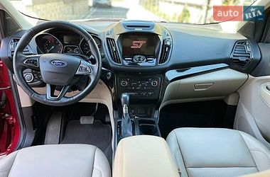 Внедорожник / Кроссовер Ford Escape 2017 в Каменке-Бугской