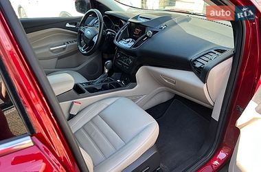 Внедорожник / Кроссовер Ford Escape 2017 в Каменке-Бугской