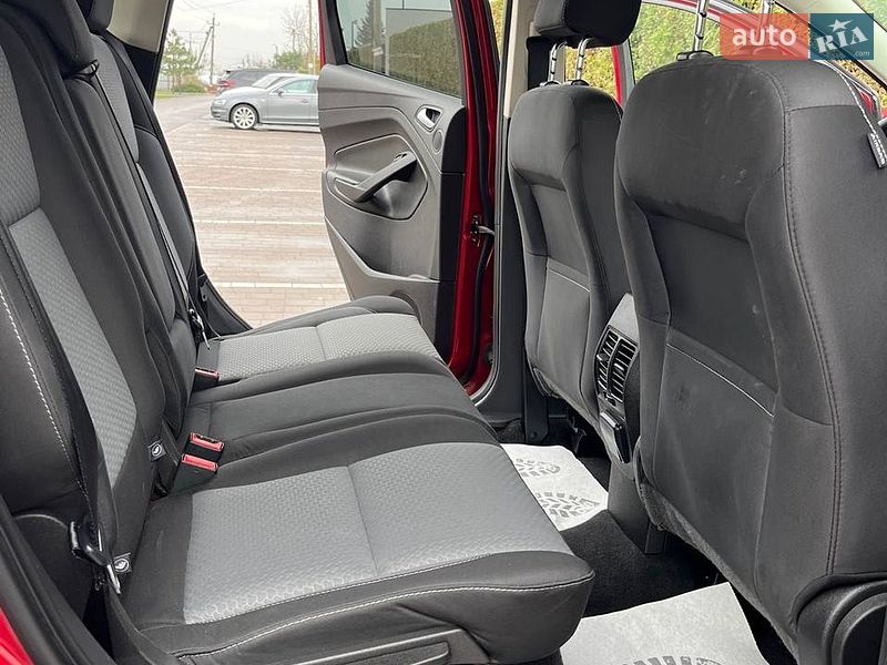 Позашляховик / Кросовер Ford Escape 2017 в Львові