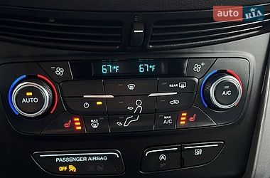 Позашляховик / Кросовер Ford Escape 2017 в Львові