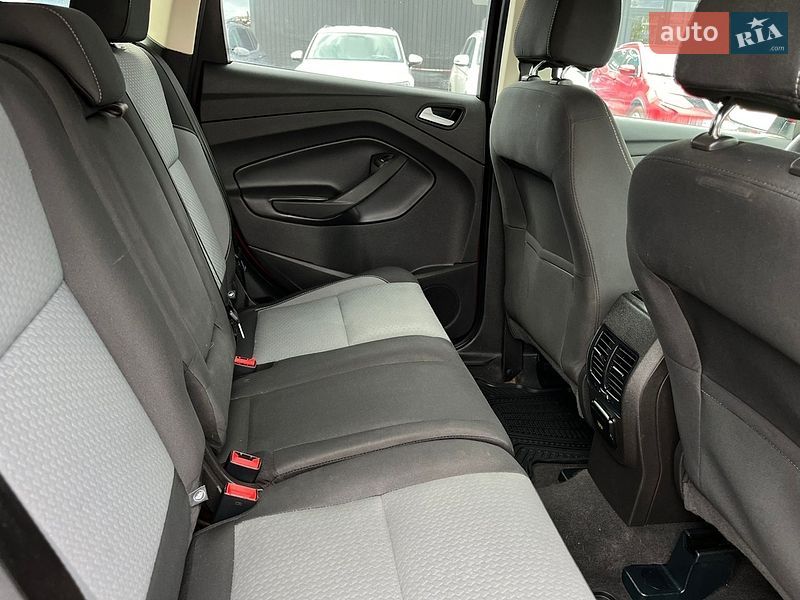Позашляховик / Кросовер Ford Escape 2016 в Львові