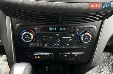 Позашляховик / Кросовер Ford Escape 2016 в Львові