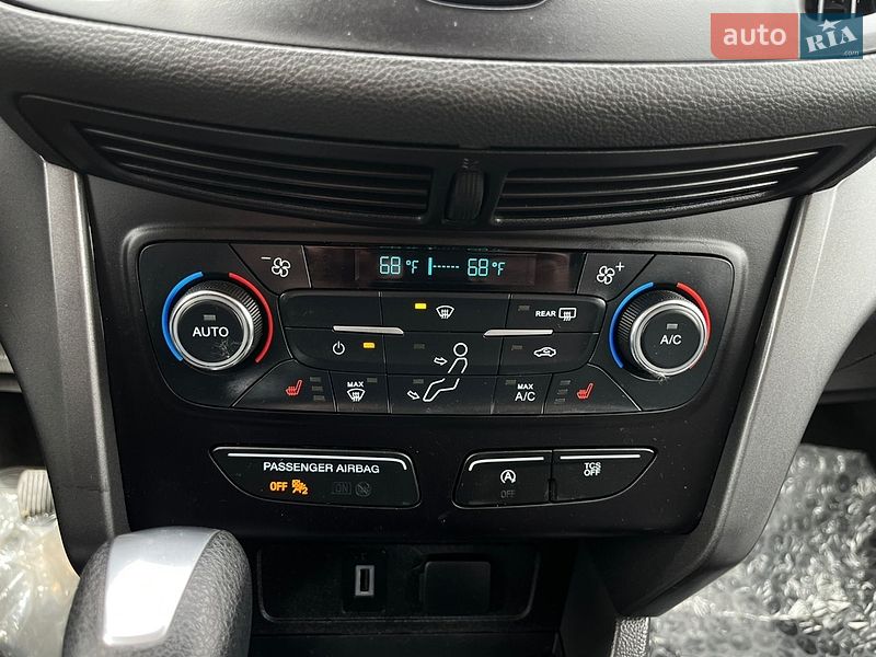 Позашляховик / Кросовер Ford Escape 2016 в Львові
