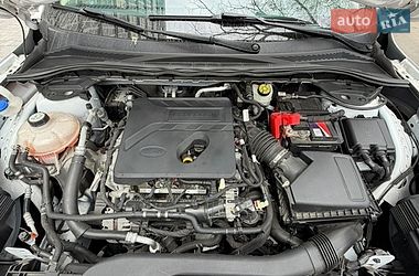 Внедорожник / Кроссовер Ford Escape 2019 в Чернигове