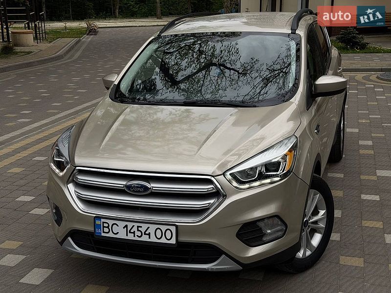 Позашляховик / Кросовер Ford Escape 2016 в Трускавці