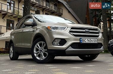 Позашляховик / Кросовер Ford Escape 2016 в Трускавці