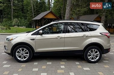 Позашляховик / Кросовер Ford Escape 2016 в Трускавці