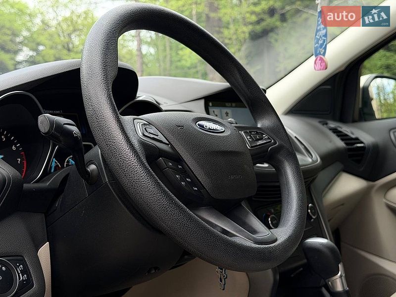 Позашляховик / Кросовер Ford Escape 2016 в Трускавці