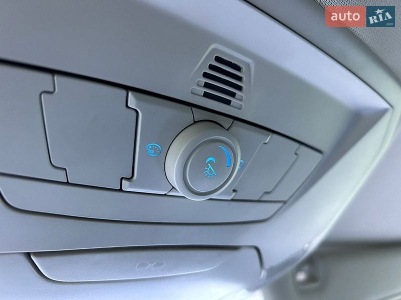 Внедорожник / Кроссовер Ford Escape 2015 в Киеве
