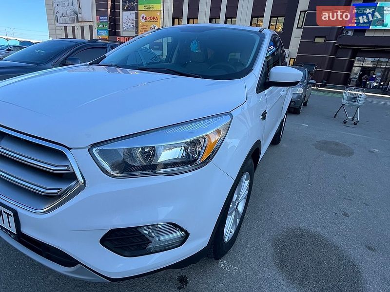Позашляховик / Кросовер Ford Escape 2017 в Харкові