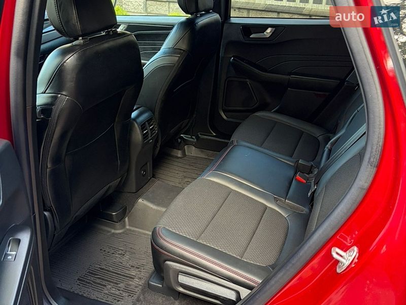 Позашляховик / Кросовер Ford Escape 2025 в Рівному