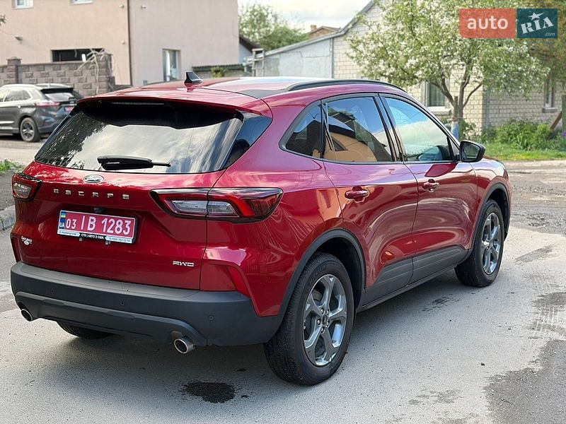Позашляховик / Кросовер Ford Escape 2025 в Рівному