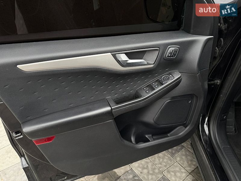 Внедорожник / Кроссовер Ford Escape 2020 в Тернополе