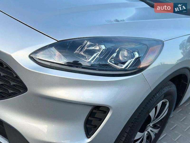 Внедорожник / Кроссовер Ford Escape 2020 в Владимире