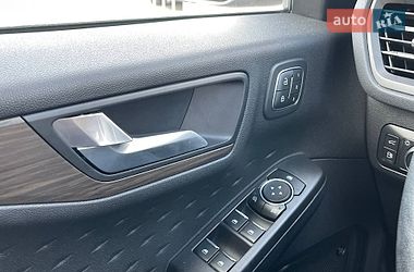 Внедорожник / Кроссовер Ford Escape 2020 в Киеве