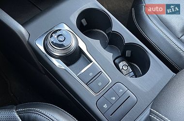 Внедорожник / Кроссовер Ford Escape 2020 в Киеве