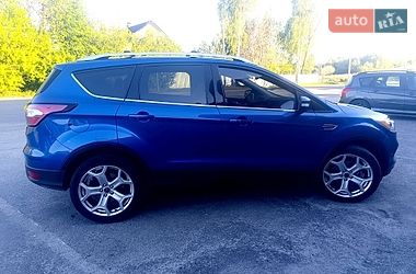 Внедорожник / Кроссовер Ford Escape 2017 в Шепетовке