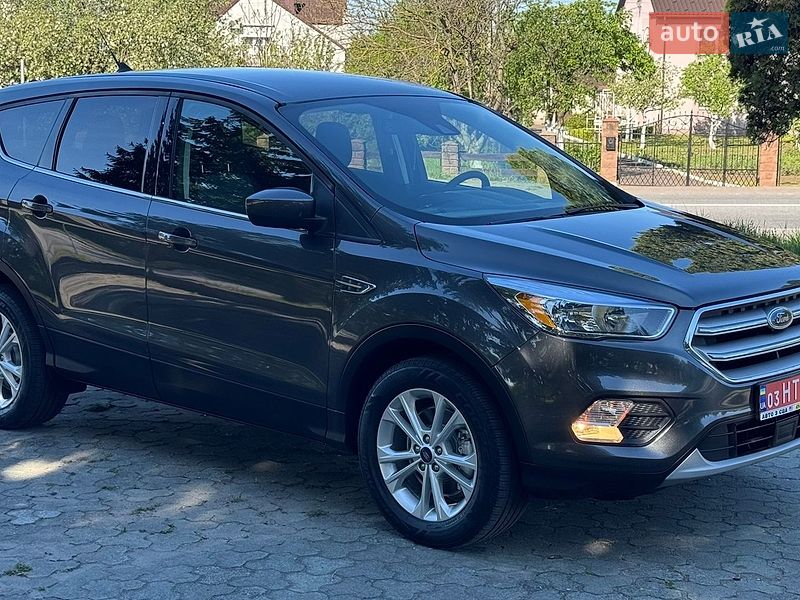 Позашляховик / Кросовер Ford Escape 2019 в Дубні