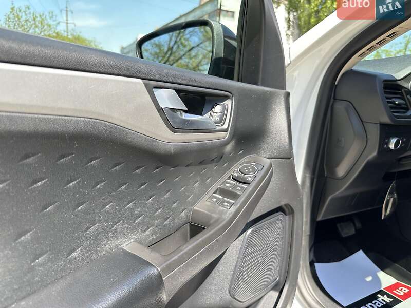 Внедорожник / Кроссовер Ford Escape 2019 в Запорожье фото 31 Внедорожник / Кроссовер Ford Escape 2019 в Запорожье