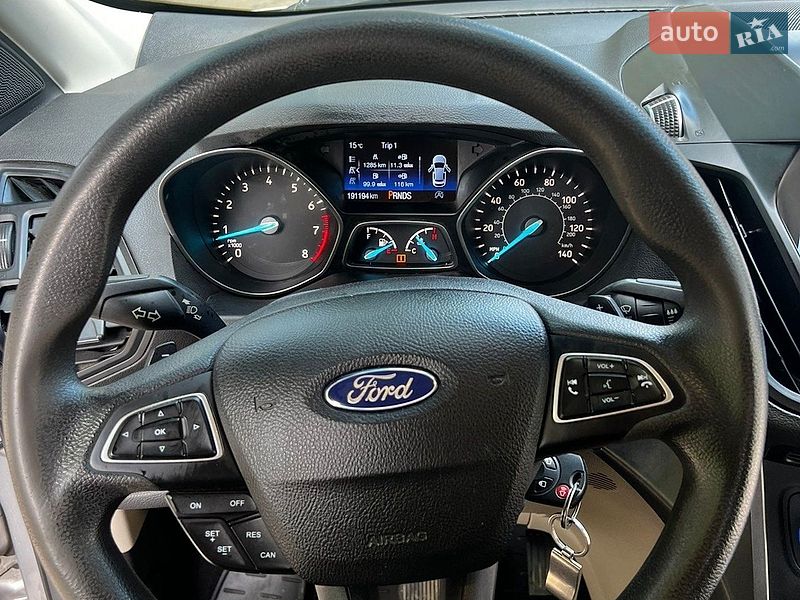 Позашляховик / Кросовер Ford Escape 2016 в Путилі